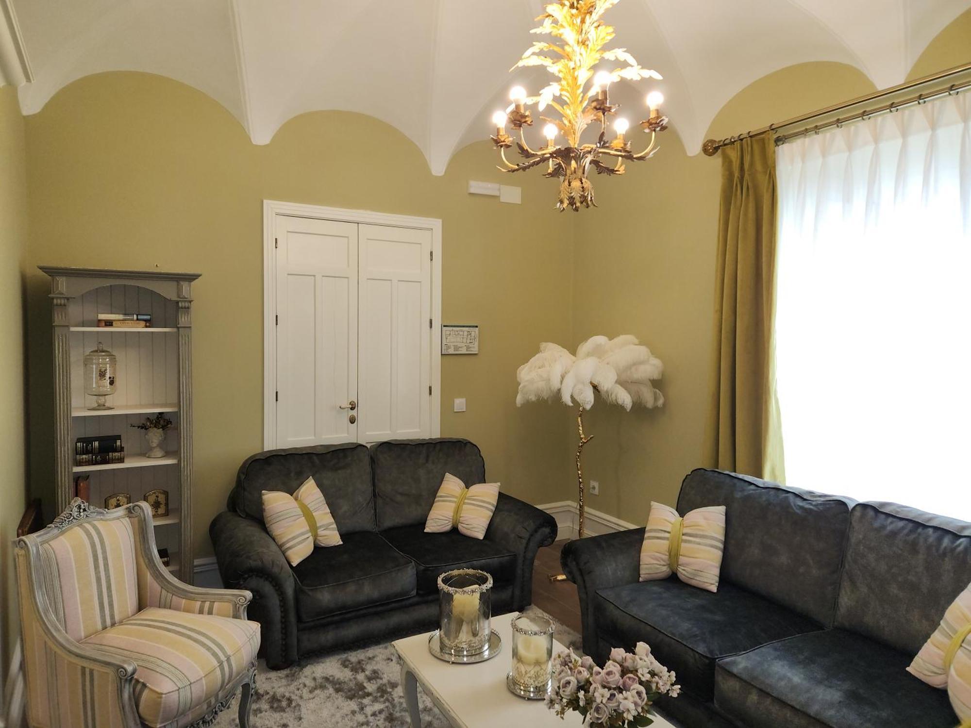 Hotel Boutique Iulia 5 Estrellas Medina de las Torres المظهر الخارجي الصورة